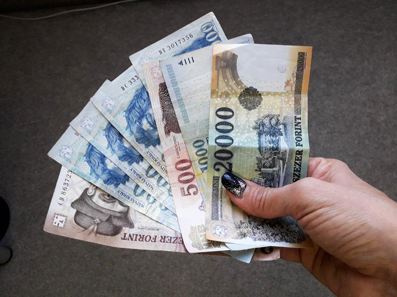 Nyugdíjprémium, egyszeri nyugdíj-kiegészítés 2019: Ennyi plusz pénzre számíthatnak a nyugdíjasok és nyugdíjszerű ellátásban részesülők!