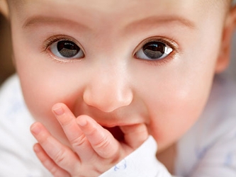 Fulladásveszély a babáknál - 6 hónapos kortól 3 éves korig a legmagasabb!