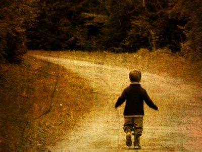 11 000 gyerek tűnik el évente! Mit tehetünk azért, hogy gyermekeinket ne tudják elcsalni, vagy ne legyen belőlük csellengő?
