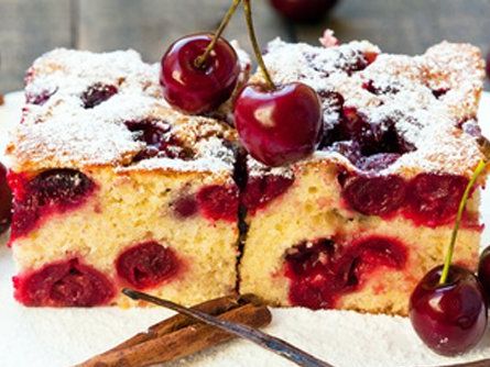 Meggyes pite recept kevert tésztából: omlós gyümölcsös süti minden alkalomra
