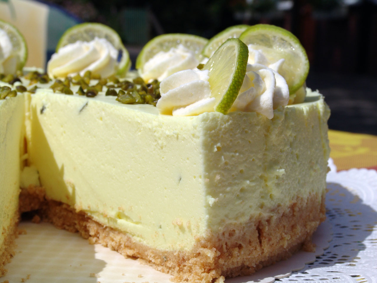 Lime-os túrótorta sütés nélkül - Kipróbált recept, így készítsd el!