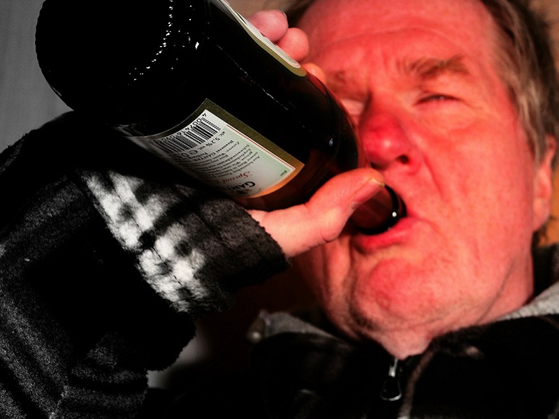 Így hat az alkoholfogyasztás az időskori elbutulásra! - Hogyan előzhető meg a demencia?