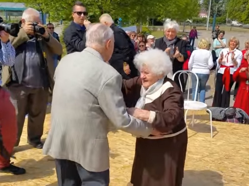 Tánc világnapja 2018: Ha elmúltál 55 éves, vegyél részt te is a Guinness-rekordkísérletben! Elmondjuk a részleteket