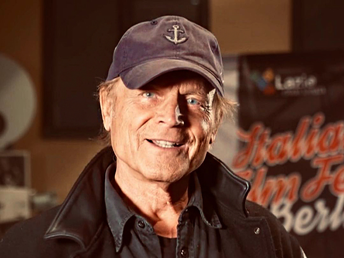 Titokban meglátogatta a Heim Pál Kórház kis betegeit Terence Hill - Ezért járt most itt a legendás színész