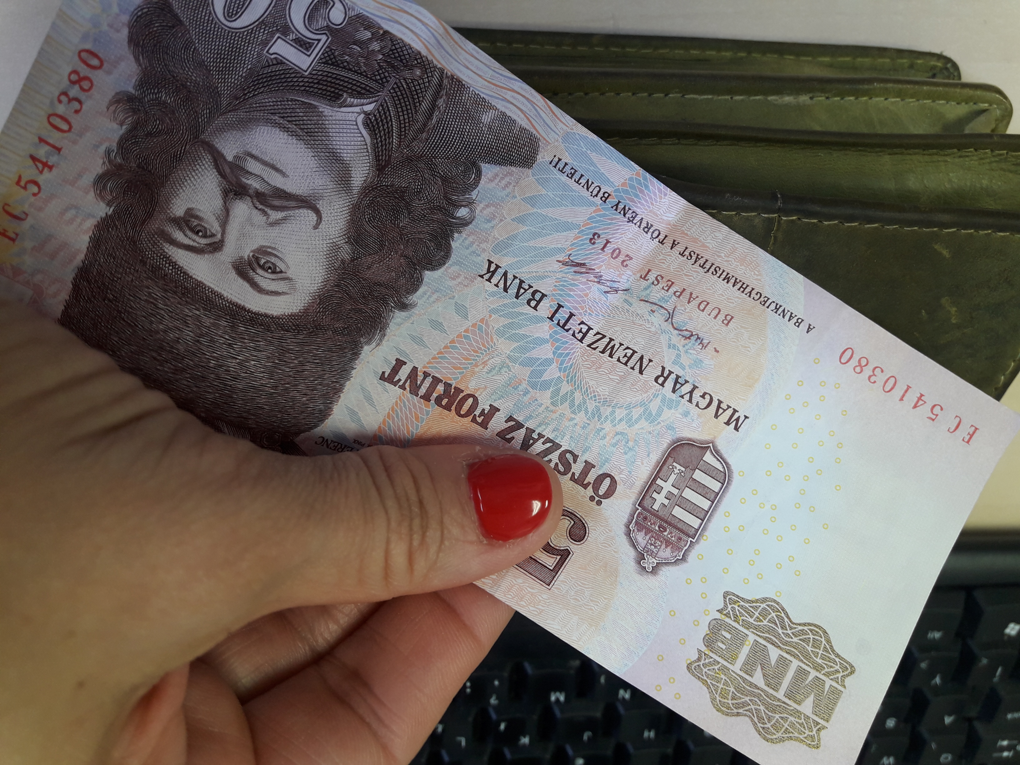 Megújul az 500 forintos bankjegy, így néz majd ki! Meddig lehet fizetni a régi ötszázassal? - A Magyar Nemzeti Bank közleménye